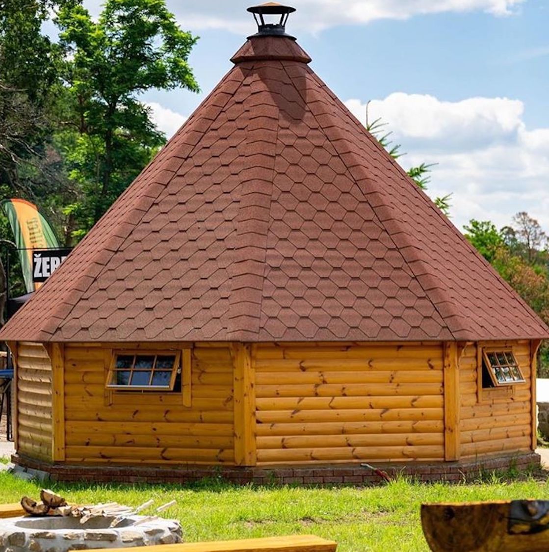 Exaco | 250 sq.ft. KOTA Grill House/Hunting Cabin Fitting 25 Adults