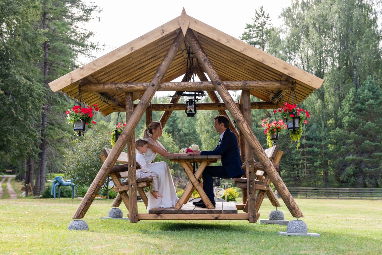 Arctic Finland House | Captain Jack Swing