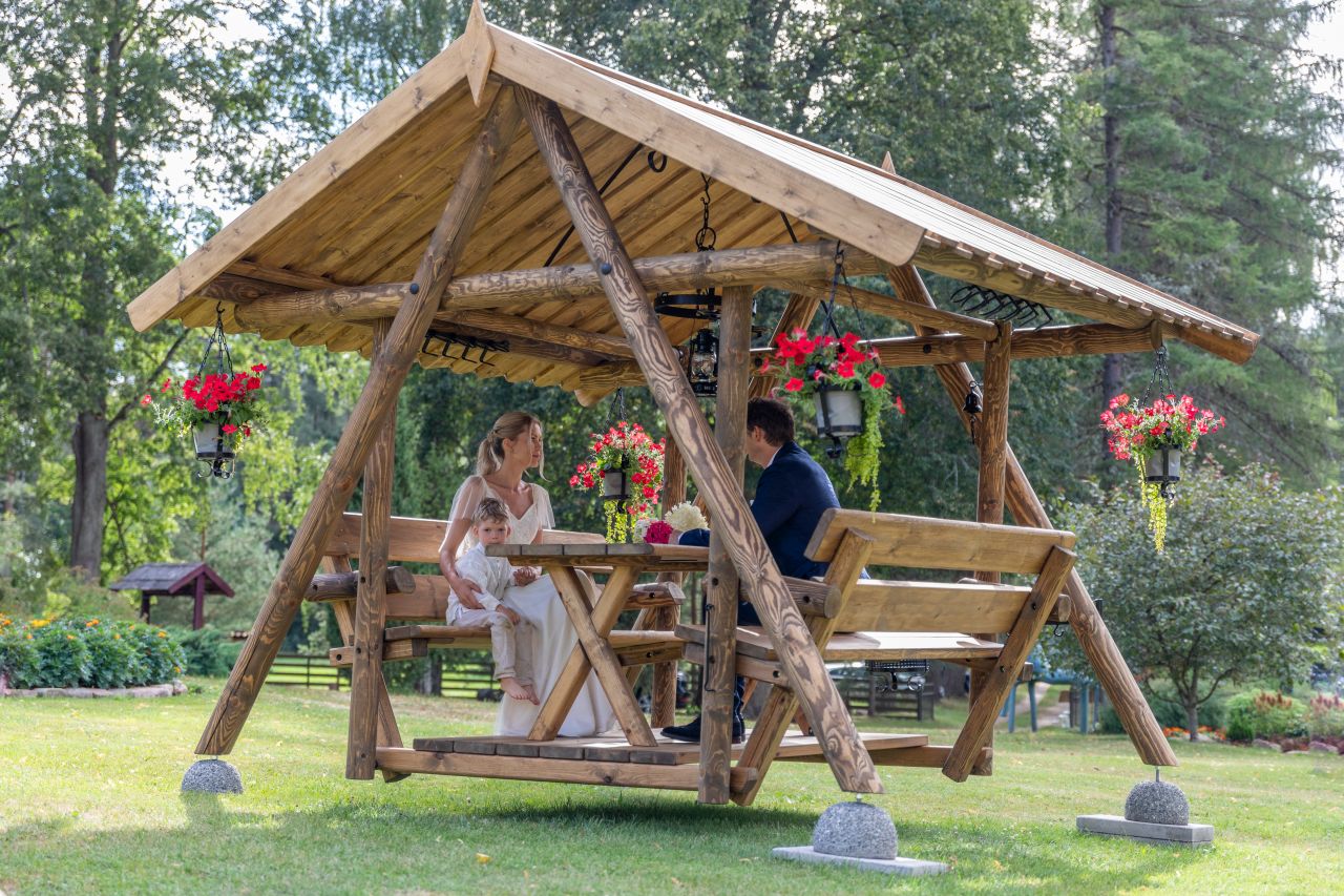 Arctic Finland House | Captain Jack Swing