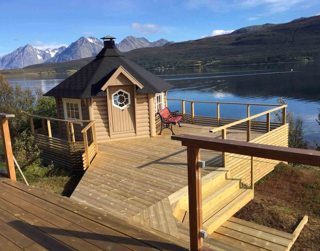 Arctic Finland House | 9m² (97 sq.ft.) Grill House “Grill Kota” For 15 Persons