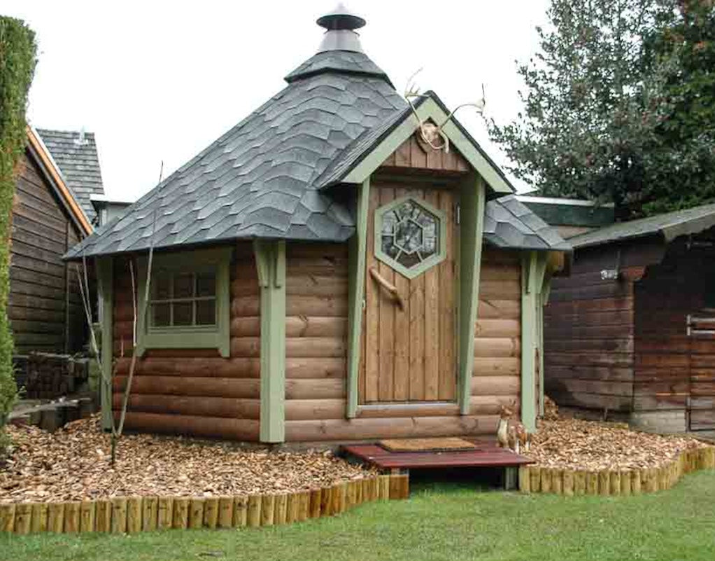 Arctic Finland House | 9m² (97 sq.ft.) Grill House “Grill Kota” For 15 Persons